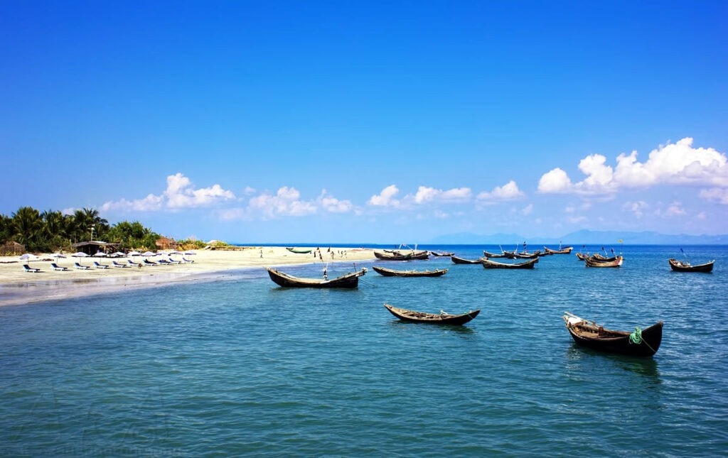 কাল থেকে সেন্ট মার্টিনে ভিড়বে পর্যটকবাহী জাহাজ