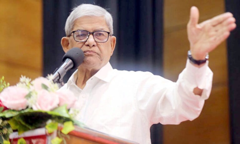 বিভক্তির কারণে সাংবাদিকরা নিজেরাই রাজনীতিকদের পকেটে ঢুকে যান : মির্জা ফখরুল