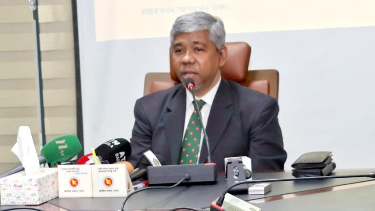 ডিসেম্বরেই এক লাখ প্রতিষ্ঠানকে ভ্যাটের আওতায় আনা হবে: এনবিআর