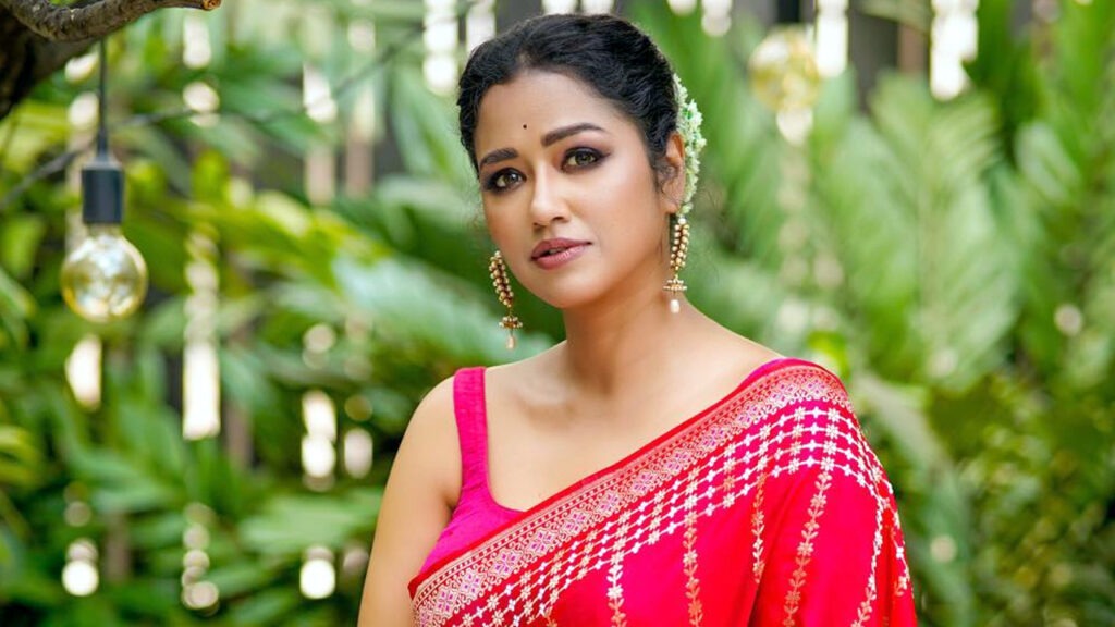 কোনো দলেই নাম লেখাতে চাই না : সোহিনী