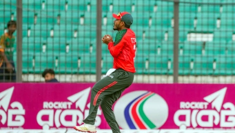 বিশ্বরেকর্ড গড়লেন তামিম