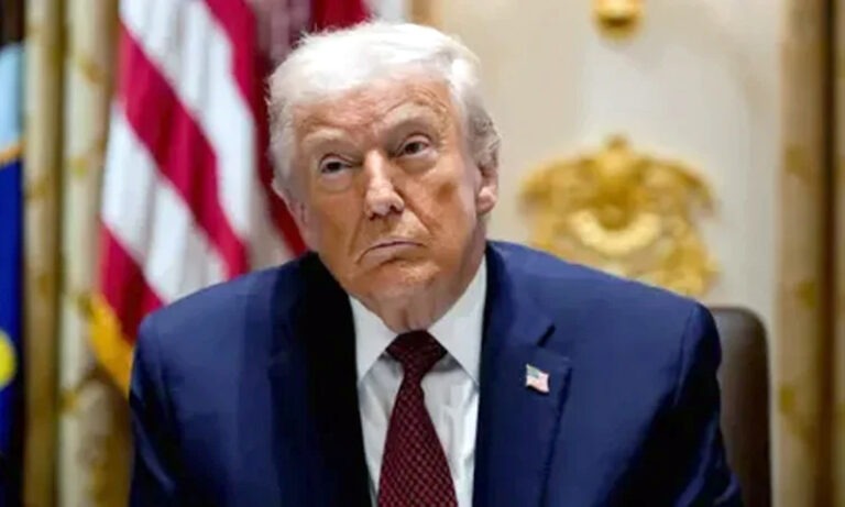 ইউরোপকে ‘ক্ষয়িষ্ণু’ ও ‘দুর্বল’ বললেন ট্রাম্প