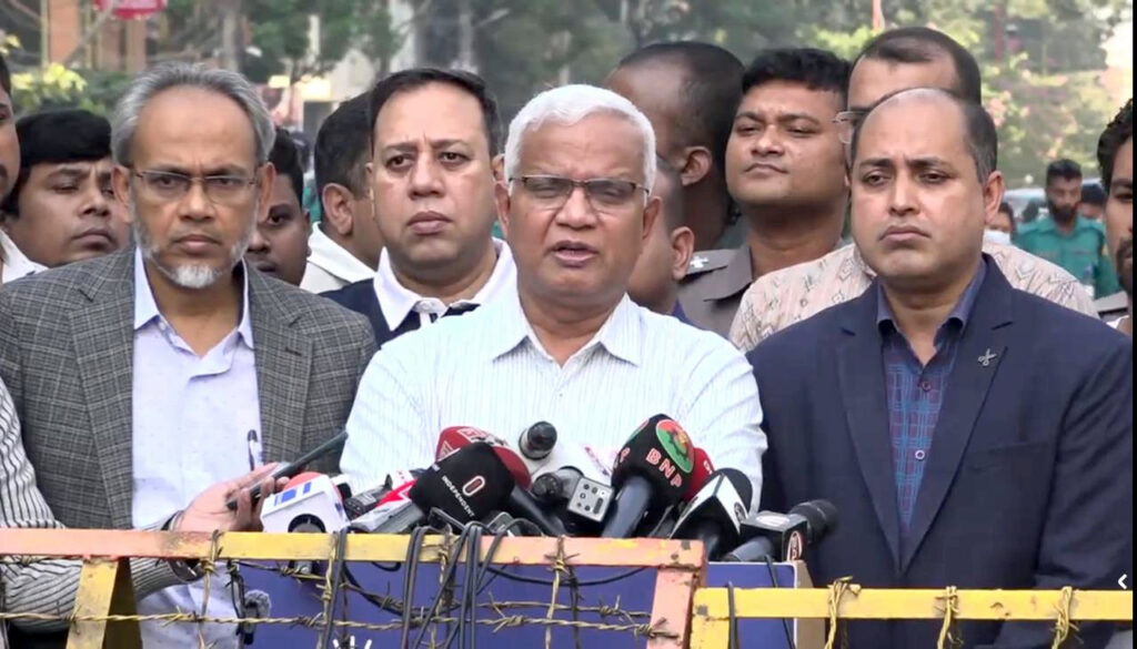 খালেদা জিয়ার শারীরিক অবস্থা আগের মতোই স্থিতিশীল : জাহিদ