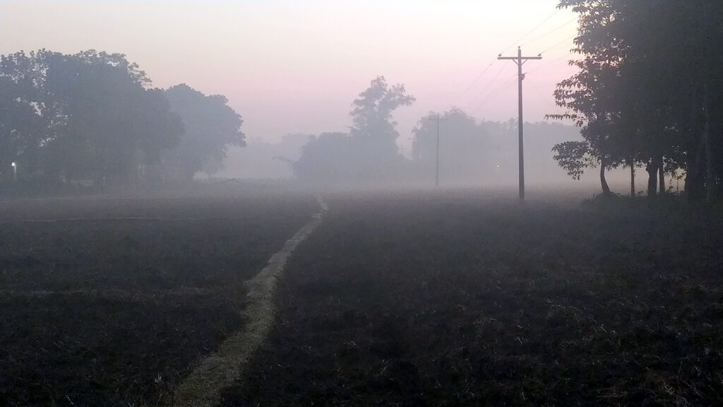 শীতে কাবু পঞ্চগড়, তাপমাত্রা আজও ১০ ডিগ্রির ঘরে