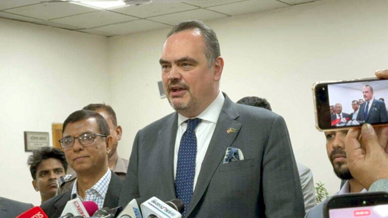 জনগণ যাকে নির্বাচিত করবে, সেই সরকারের সঙ্গেই কাজ করবে যুক্তরাষ্ট্র: মার্কিন রাষ্ট্রদূত