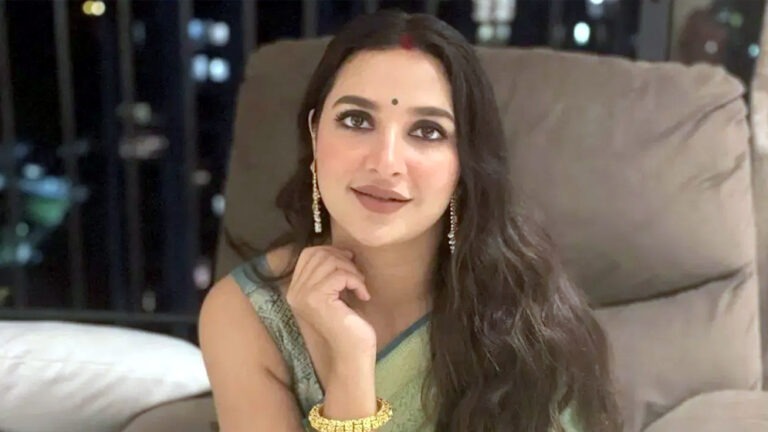 মাঝ আকাশে বিপত্তি, যেভাবে রক্ষা পেলেন শুভশ্রী