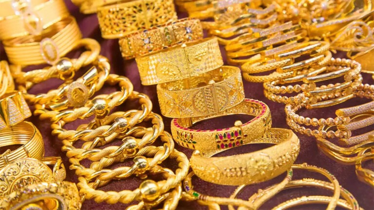 স্বর্ণের দামে বড় লাফ, দেশে ভরি কত?