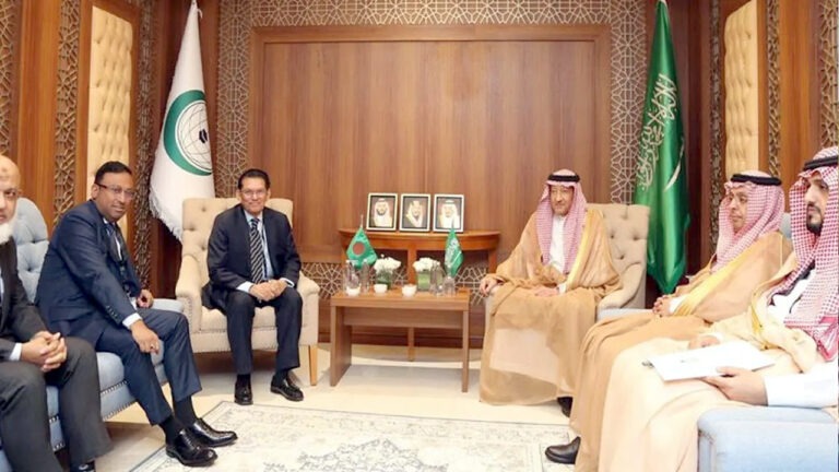 ওআইসির শীর্ষ নেতাদের সাথে পররাষ্ট্রমন্ত্রীর বৈঠক