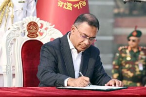 আজ সচিবালয়ে প্রথম অফিস করবেন নতুন প্রধানমন্ত্রী