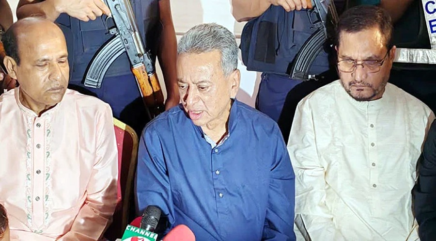 সরকার দেশের অর্থনীতি স্থিতিশীল রাখতে চেষ্টা করছে: অর্থমন্ত্রী