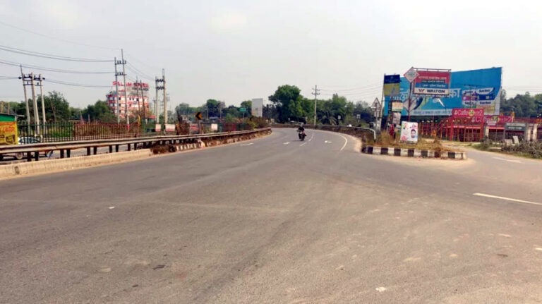 ঢাকা-টাঙ্গাইল মহাসড়কে ফিরেছে গতি, নেই যানজট