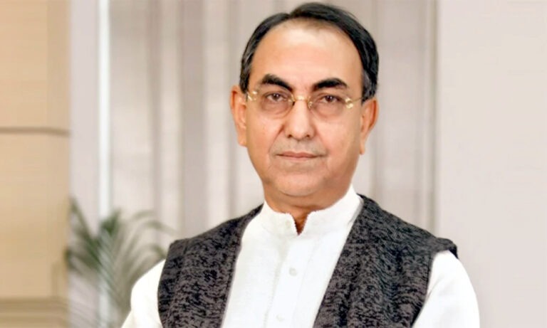 সিঙ্গাপুরে চিকিৎসার জন্য ঢাকা ছাড়লেন মির্জা আব্বাস