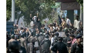 পাকিস্তানে ইরানের সমর্থনে সমাবেশে অন্তত ২৫ জন নিহত