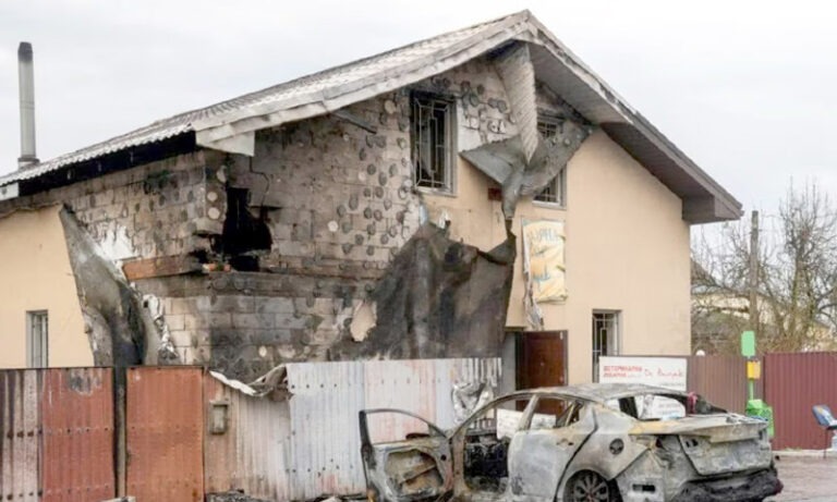 রাশিয়ার হামলায় ইউক্রেনে নিহত ১৪