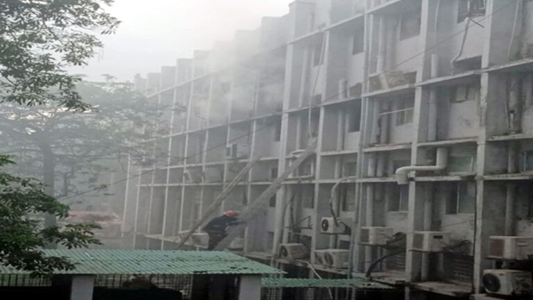 খুলনা মেডিকেল কলেজ হাসপাতালে আগুন