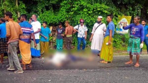 ট্রাকের সঙ্গে মোটরসাইকেলের মুখোমুখি সংঘর্ষে নিহত ৩