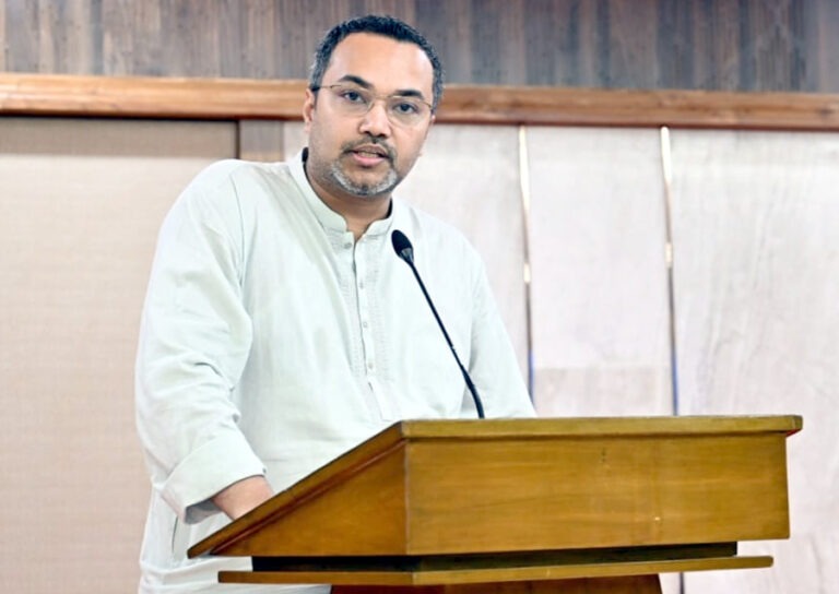 মানবিক ও জনমুখী রাজনীতির অনন্য দৃষ্টান্ত স্থাপন করেছে সরকার : মাহদী আমিন