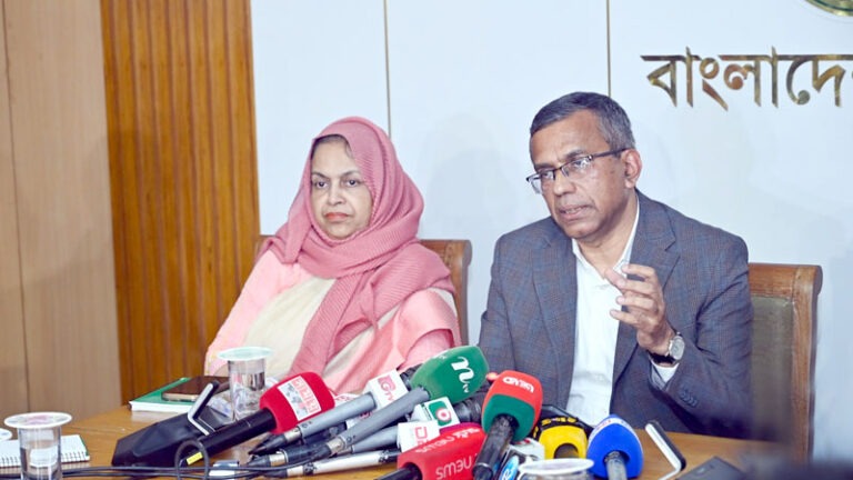 ব্যাংকিং খাতের ৫ লাখ কোটি টাকা চুরি হয়ে গেছে: গভর্নর