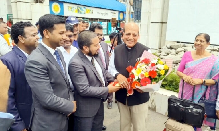 বাংলাদেশে পৌঁছেই ভিসা নিয়ে ইতিবাচক বার্তা ত্রিবেদীর