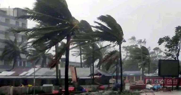 দুপুরের মধ্যে ৬০ কিমি বেগে ঝড়ের শঙ্কা