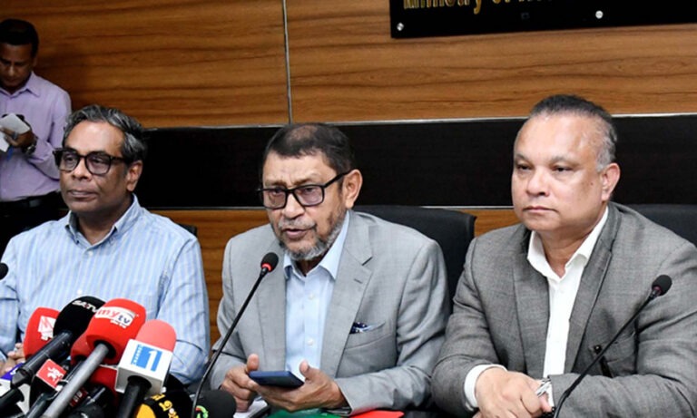বেসরকারি হাসপাতালে ডেঙ্গু রোগীদের পরীক্ষায় ৮০ শতাংশ ছাড়ের আহ্বান স্বাস্থ্যমন্ত্রীর
