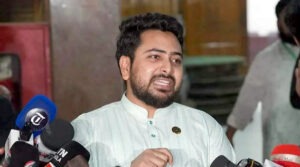 শেখ হাসিনার জন্য ফাঁসির দড়ি অপেক্ষা করছে : নাহিদ ইসলাম