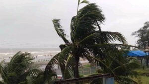 দুপুরের মধ্যে ৮ জেলায় ঝড় ও বজ্রবৃষ্টির শঙ্কা