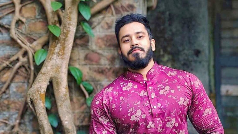 ম্যাজিস্ট্রেট হচ্ছেন কণ্ঠশিল্পী মুগ্ধ