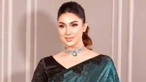 ওটিটি নয়, প্রেক্ষাগৃহে আসবেন অপু বিশ্বাস