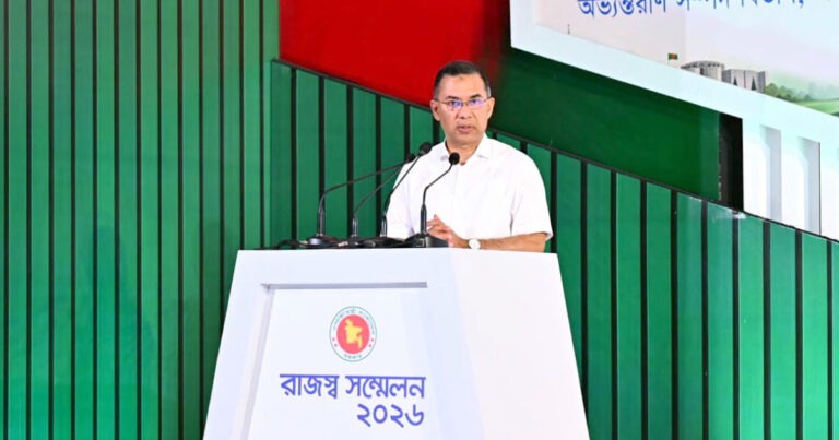 ফ্যাসিবাদমুক্ত বাংলাদেশে এবার আমাদের ঘুরে দাঁড়ানোর পালা: প্রধানমন্ত্রী