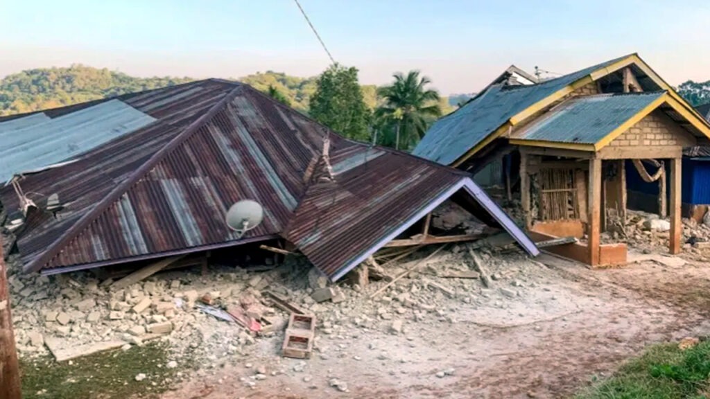 ইন্দোনেশিয়ায় ভূমিকম্পে নিহত ২০