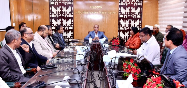 সরকারি চাকরি জনগণের সেবা করার গুরুত্বপূর্ণ সুযোগ: আইনমন্ত্রী