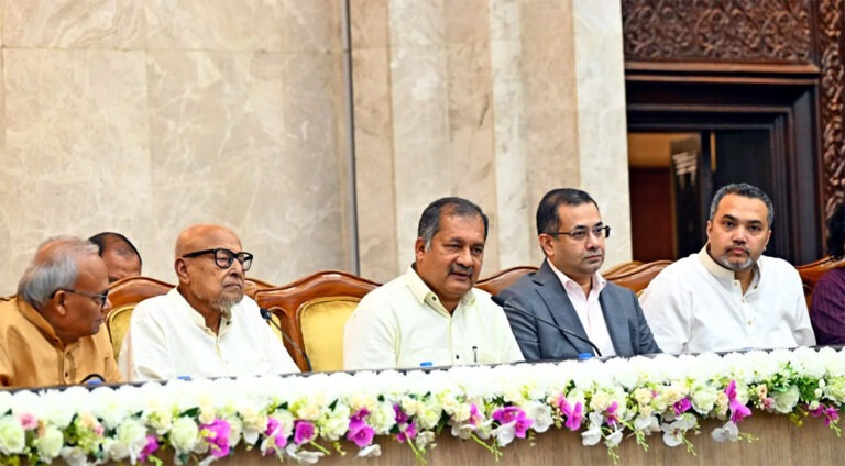 ধ্বংসস্তূপ থেকে পরিকল্পিত পুনর্গঠনের পথে বাংলাদেশ : তথ্যমন্ত্রী