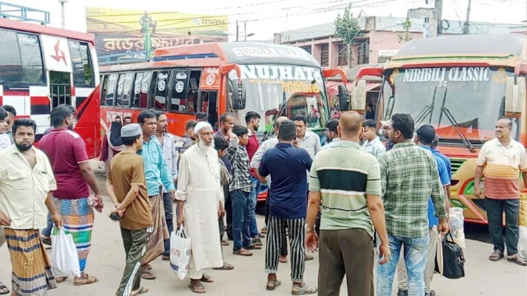 বরিশাল থেকে সব রুটে বাস চলাচল বন্ধ