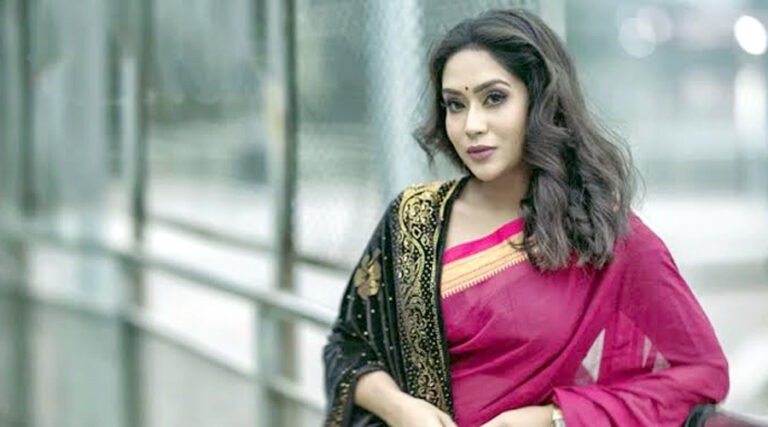 সোশ্যাল মিডিয়ায় ঢুকলে মনে হয় ক্রাইম পেট্রোল দেখছি : জাকিয়া বারী মম