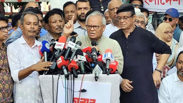 প্রধানমন্ত্রী ব্রিকসে না যাওয়ায় বিদ্যুৎ দেয়া বন্ধ করে দিয়েছিল আদানি: রিজভী