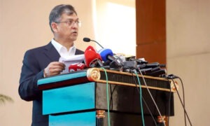 দায়িত্বে অবহেলা ও ফ্যাসিবাদীদের সহায়তা করলে কঠোর ব্যবস্থা : স্বরাষ্ট্রমন্ত্রী