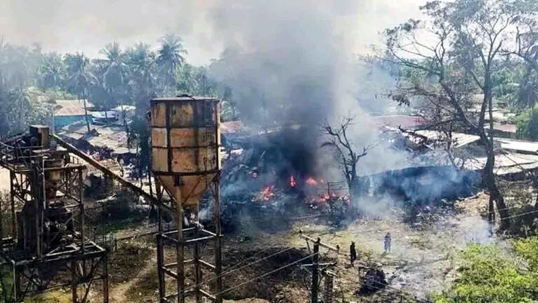 রাখাইনে মিয়ানমারের বিমান হামলায় নিহত ৪৯