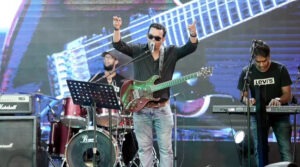 গিটারিস্ট রাসেল খান আর নেই