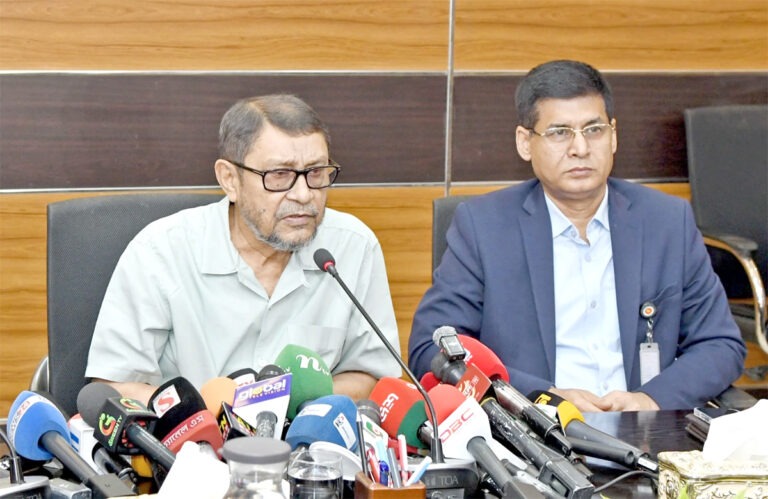 ক্যান্সার চিকিৎসা সহজলভ্য করতে ১৭টি নতুন রেডিওথেরাপি মেশিন যুক্ত হচ্ছে : স্বাস্থ্যমন্ত্রী
