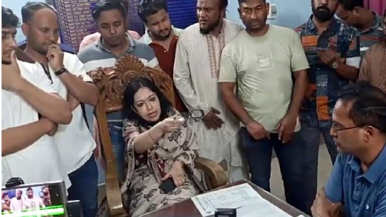 রুমিন ফারহানা ও ওসির বাগ্বিতণ্ডা, থানায় পুলিশের জিডি