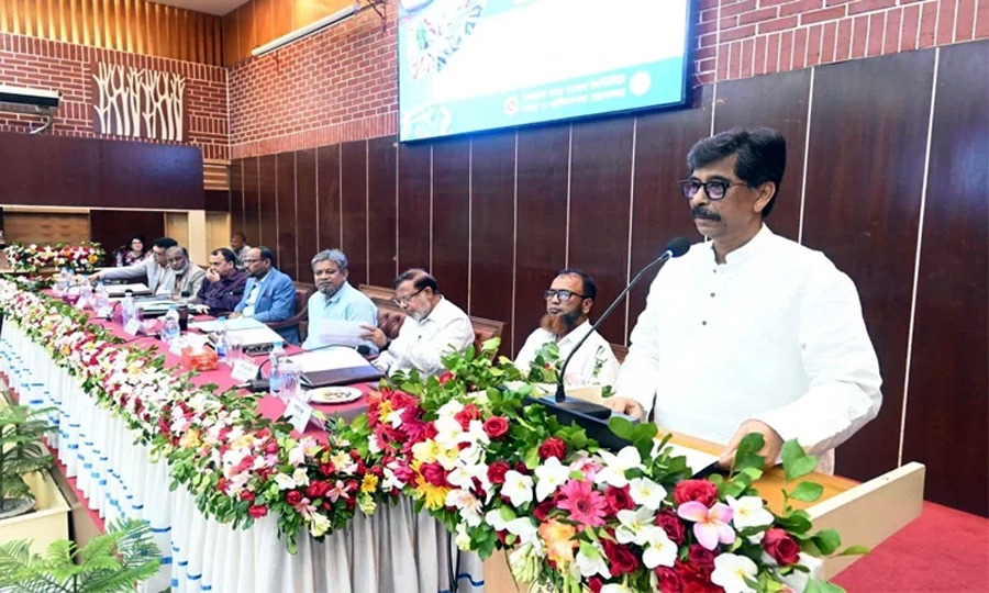 দেশি মাছের প্রাকৃতিক উৎপাদন বাড়াতে পরিকল্পনা নেওয়া হয়েছে: মৎস্যমন্ত্রী