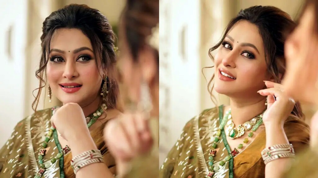 ‘রূপে আছে নেশা, চোখে ছলনা’